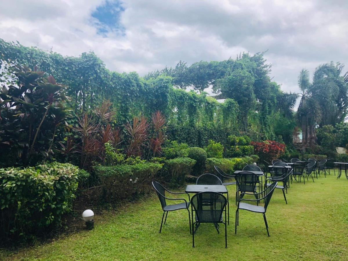 Citi Garden Suites Naga  Buitenkant foto